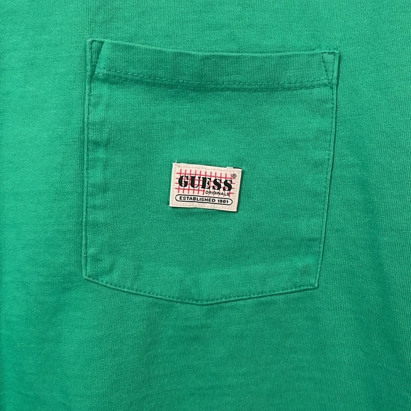 GUESS Men’s Retro Green T-shirt One Pocket Anniversary Collection Size Small - Picture 2 of 4